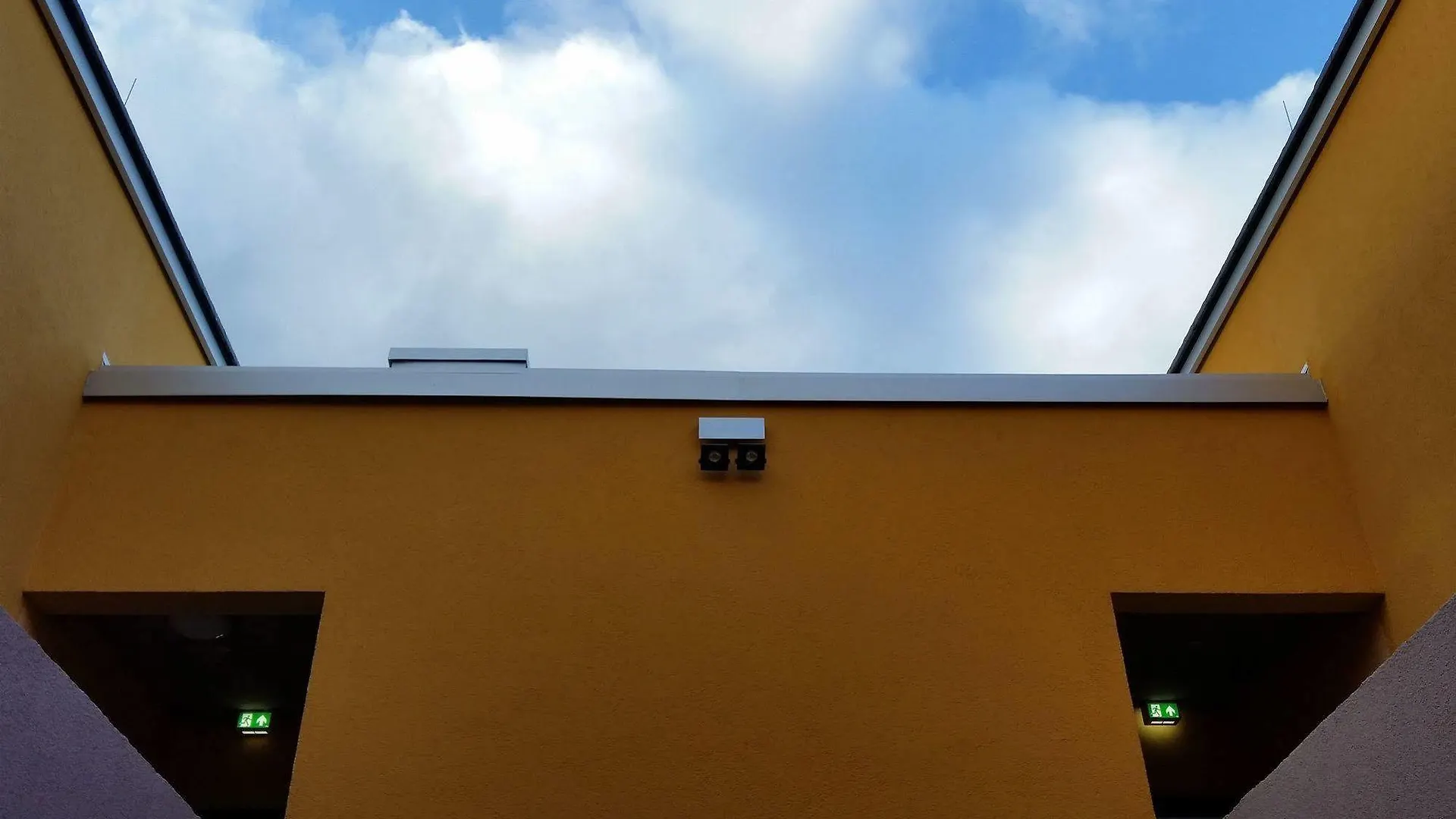 Schaefer Boardinghouse Aparthotel Groebenzell Germany